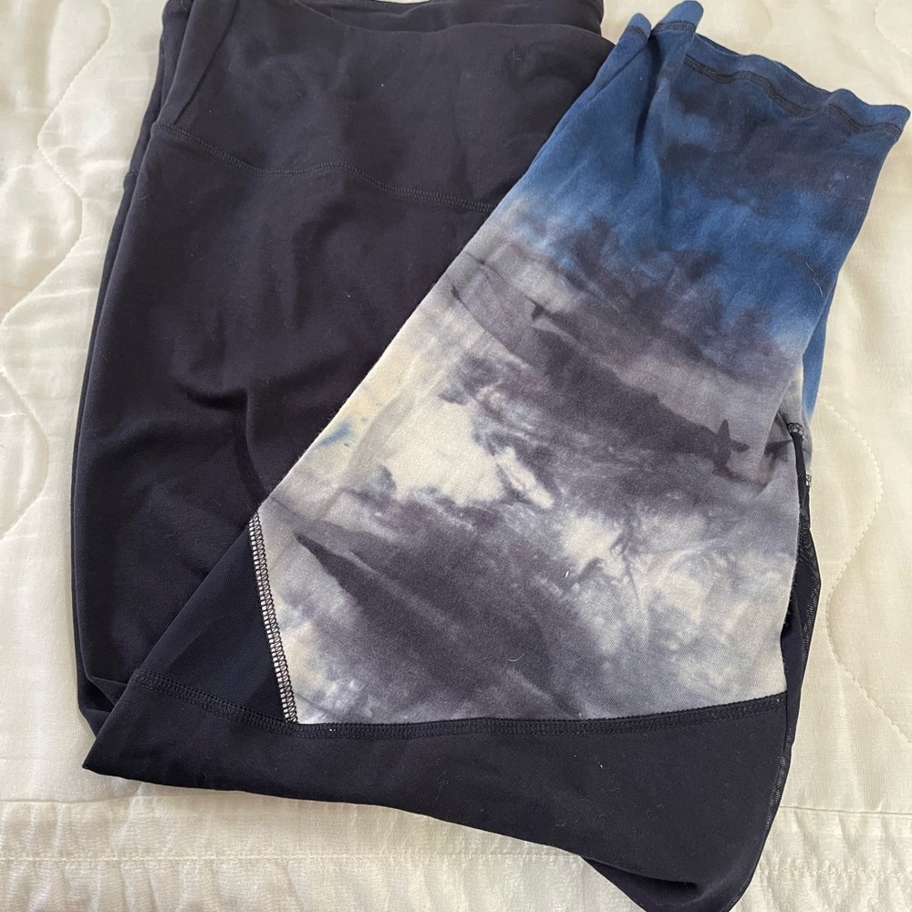 New! Very. Nice Womens Navy Tie-Dye Marika Capris. 
Size 2X. NWOT! - Picture 2 of 6